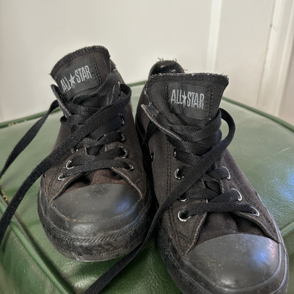 Distressed Converse - Picture 7 of 8
